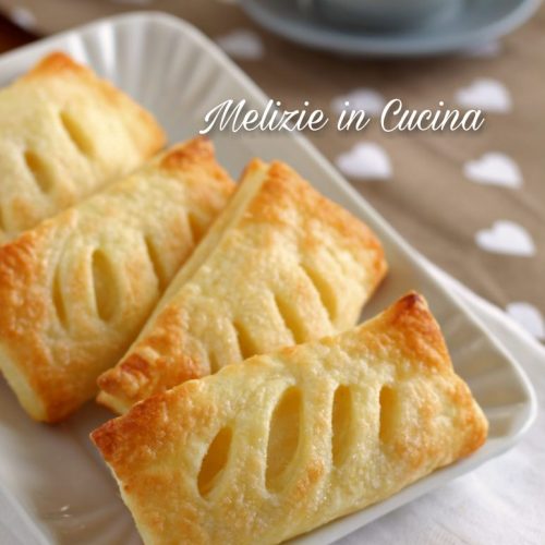 Fagottini di sfoglia con crema pasticcera