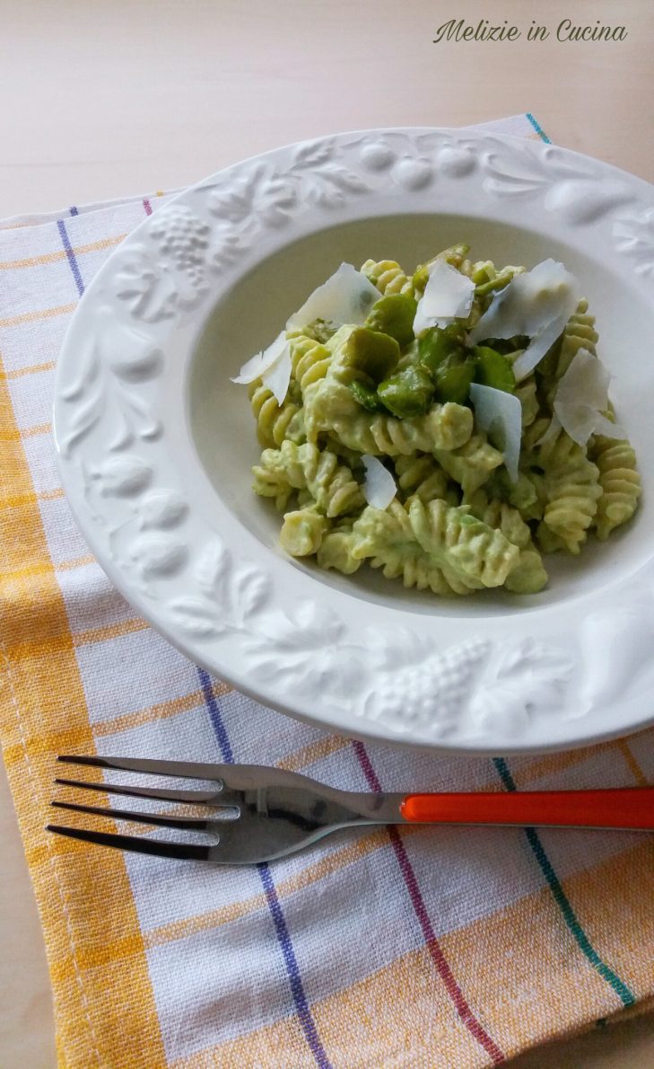 Fusilli al Pesto di Fave e Ricotta