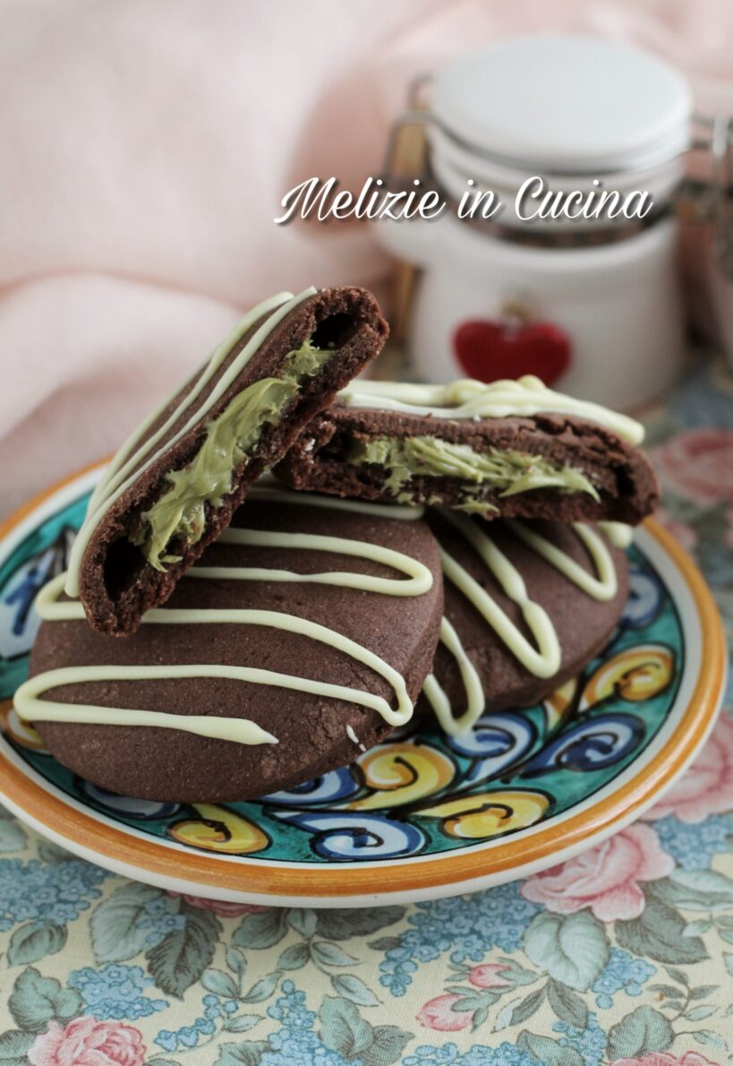 Biscotti ripieni al pistacchio