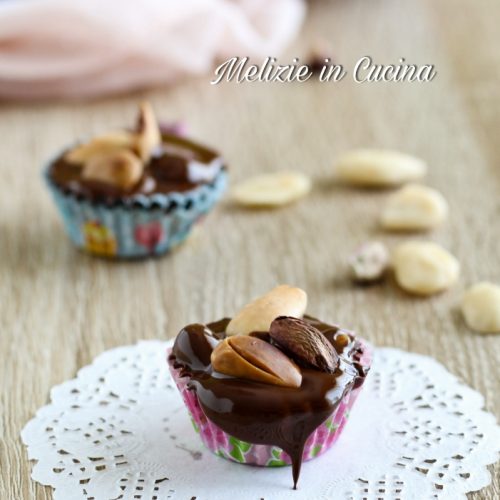 Dolcetti al cioccolato con mandorle e pistacchi