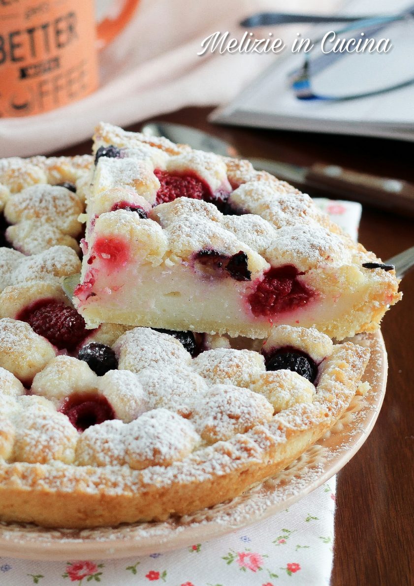 Crostata crema e frutti di bosco