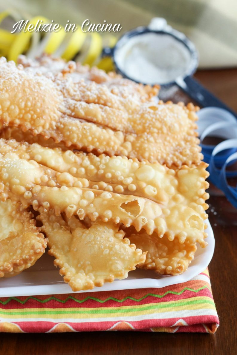 Chiacchiere senza uova e burro - Melizie in Cucina