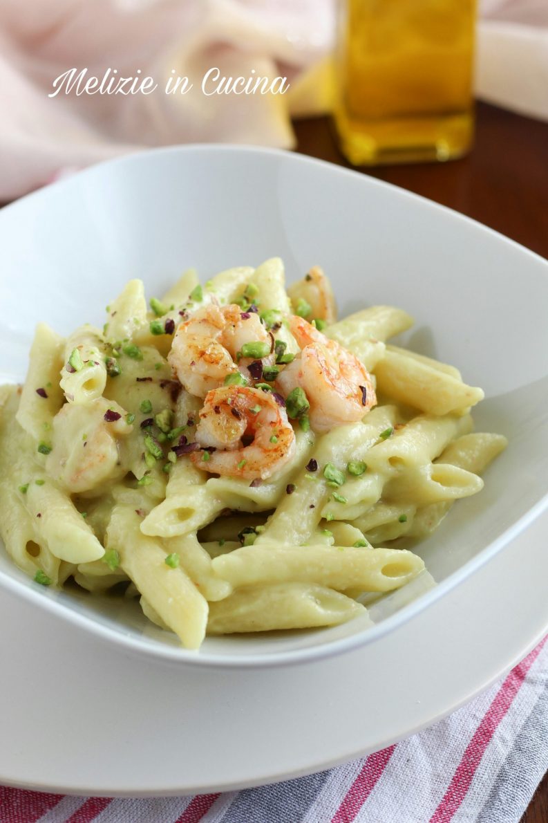 Pasta con crema di zucchine e gamberetti