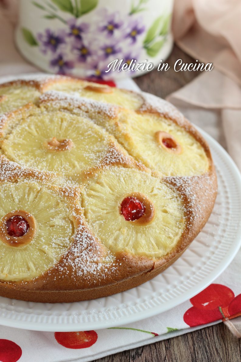 Torta all'ananas morbida e semplice