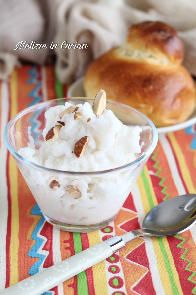 granita siciliana di mandorlegranita siciliana di mandorle